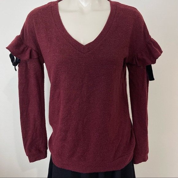 ALMOST FAMOUS 2 SWEATERS |set of 2 v-neck open arm fancy shoulder tie CR… - Picture 10 of 16